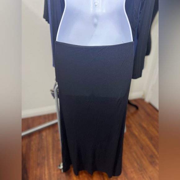 OGL Eco-SkinKiss® Ruched Side Mermaid Maxi Skirt - Picture 5 of 6